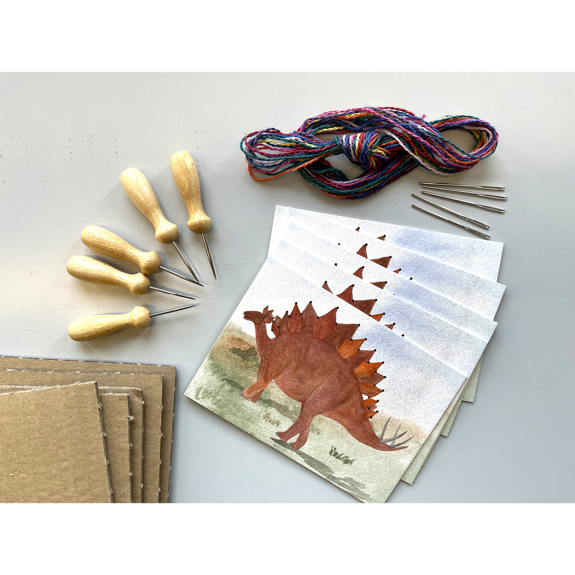 Prick-Stick Set für 5 Personen: Karten gestalten "Dinos rot"